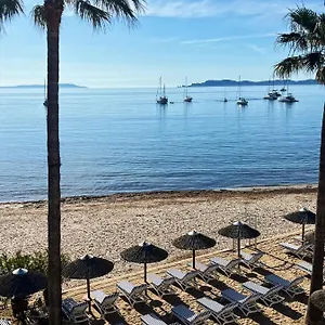 https://la-potiniere.fr-provencehotel.com