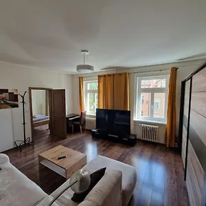 63m2 S Balkonem V Lazenskem Centru Apartment Karlsbad
